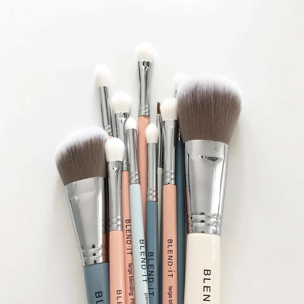 BLEND IT - Pędzel do makijażu I zwężany pędzel do cieni do powiek PRO 210 I mieszanka włosów syntetycznych i koziego włosia I drewniany uchwyt I mosiężna nasadka I trwały I wyjątkowy obszar