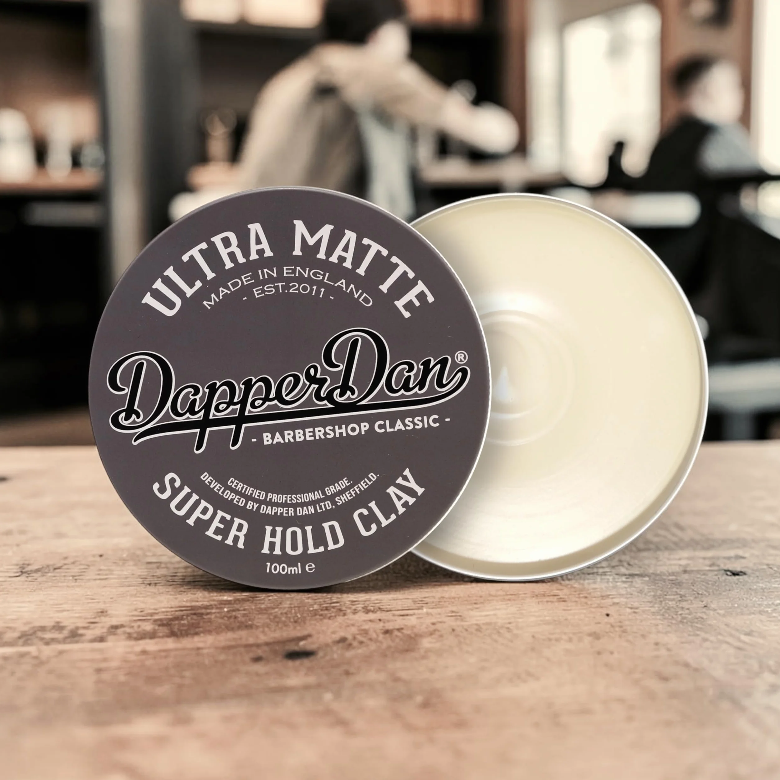 Dapper Dan Ultra Matt Clay, wosk z efektem matowym, długotrwały, subtelny zapach wanilii i malin, 1 x 100 ml