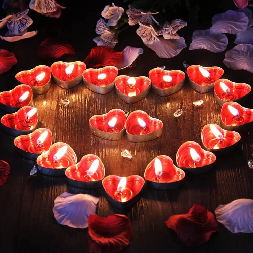 Zestaw 50 świeczek tealight w kształcie serca, bez dymu, czerwone