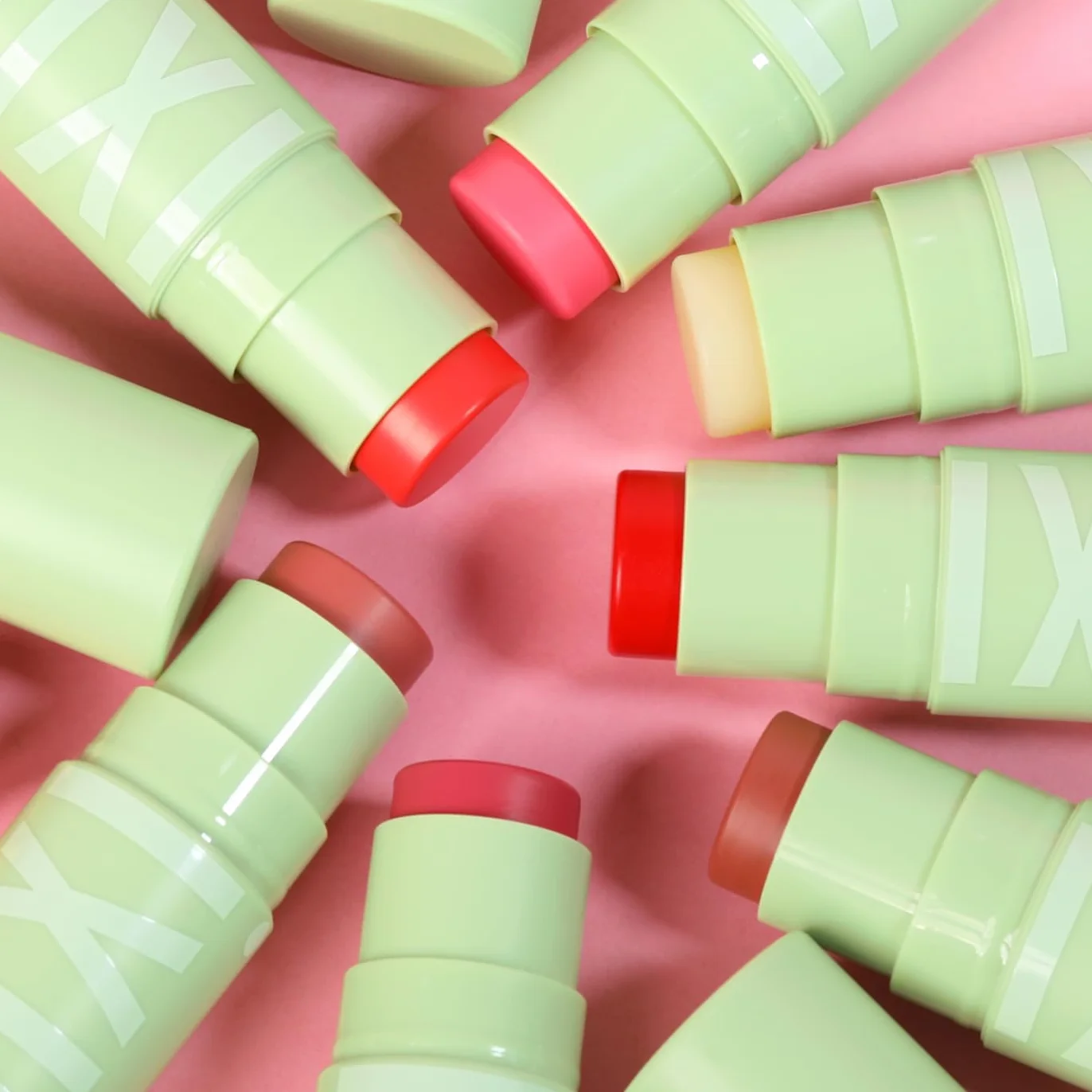 Pixi Beauty +Hydra LipTreat | Kolorujące nawilżające balsamy do ust | W odcieniu Passion | 0,16 uncji / 4,8 g