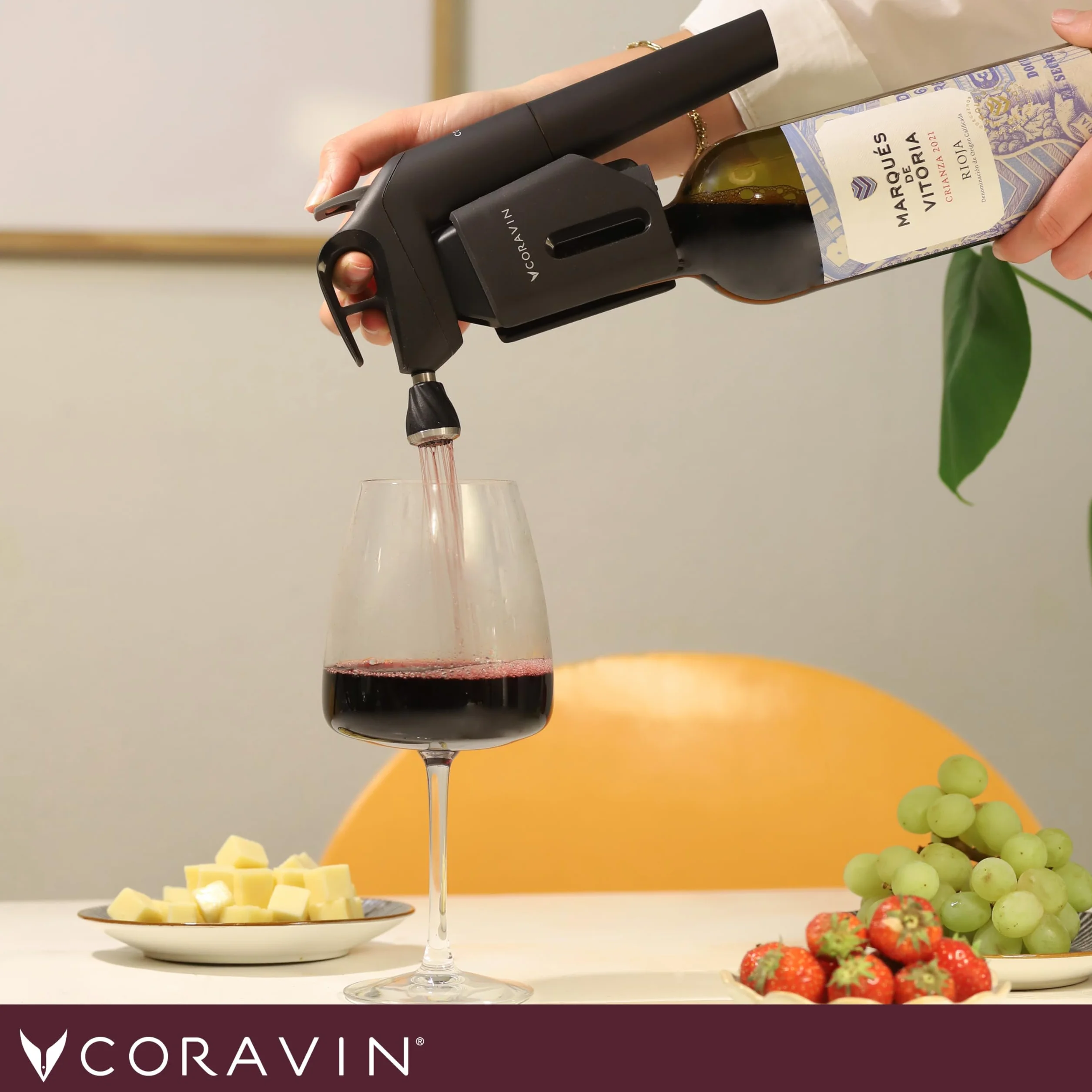 Coravin Timeless Three+ System Konserwacji Wina Nalewak i Korek Próżniowy Ochrona przed Utlenianiem 2+ lat Zestaw 2 Kapsuły Gazu Argonowego Czarny