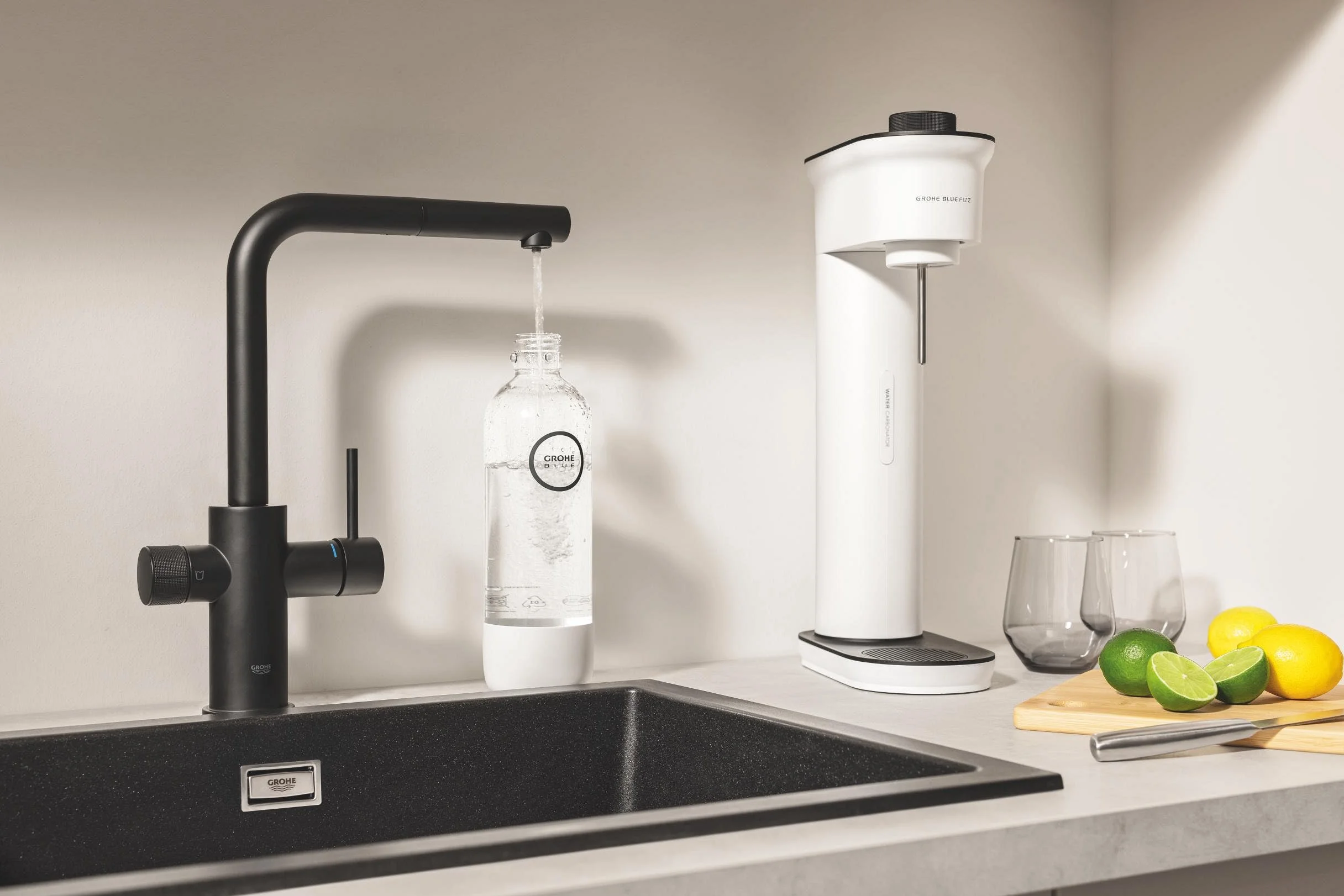 GROHE Blue Fizz 41250L00 butelka na wodę (pojemność: 850 ml, nie nadaje się do mycia w zmywarce, zamknięcie bagnetowe, kompatybilna z saturatorem Blue Fizz), biała