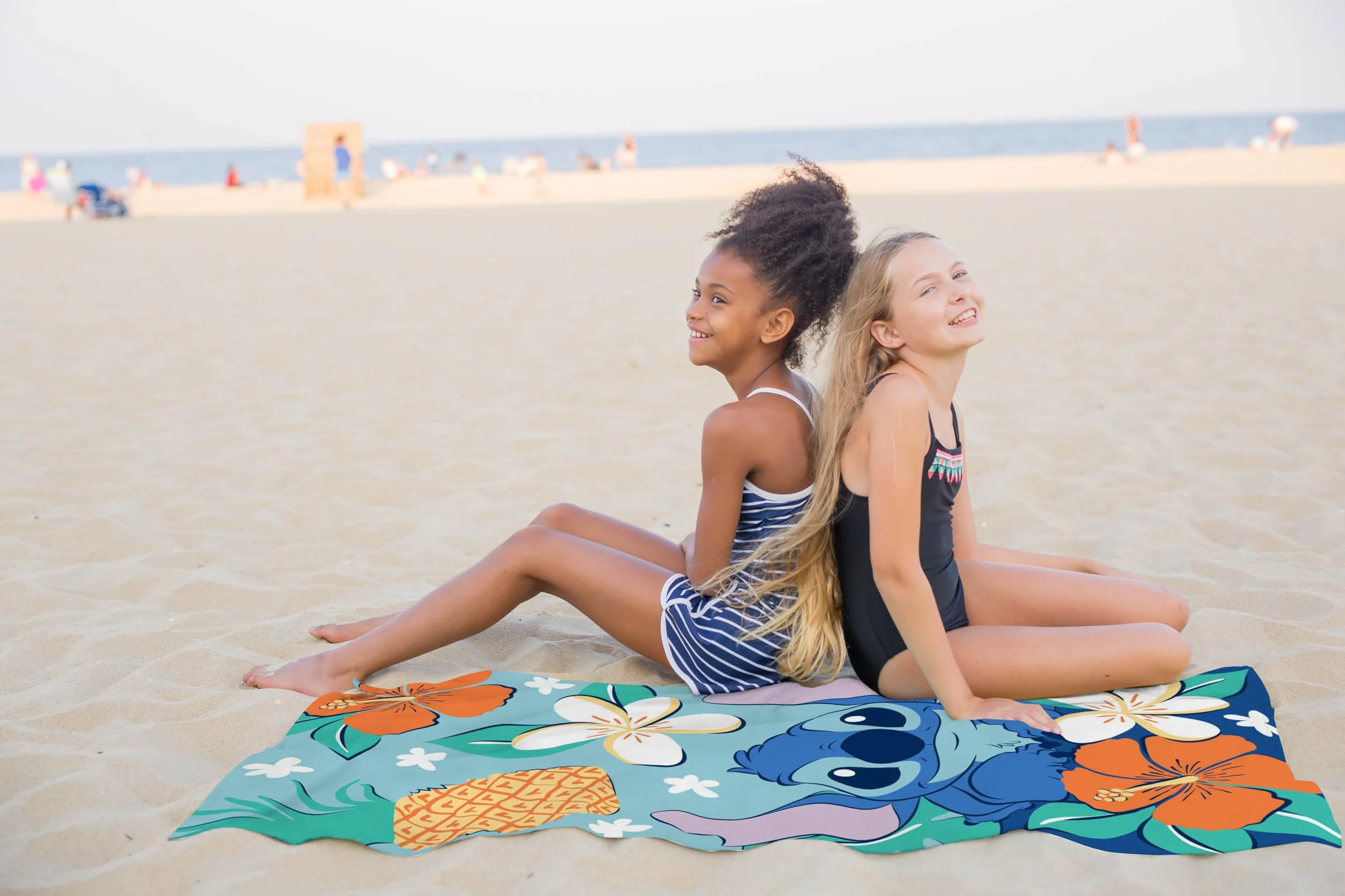 Jay Franco Kids Disney Lilo i Stitch 100% bawełniany ręcznik plażowy – 71 x 147 cm Super miękki ręcznik kąpielowy, basenowy i podróżny, oficjalny produkt licencjonowany, turkusowy