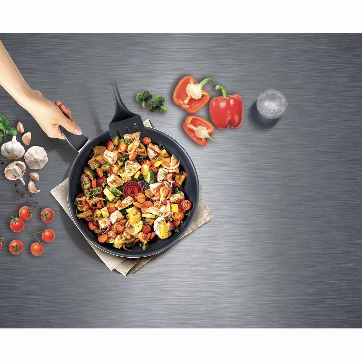 Tefal Patelnia do omletów 24cm XL z pokrywką