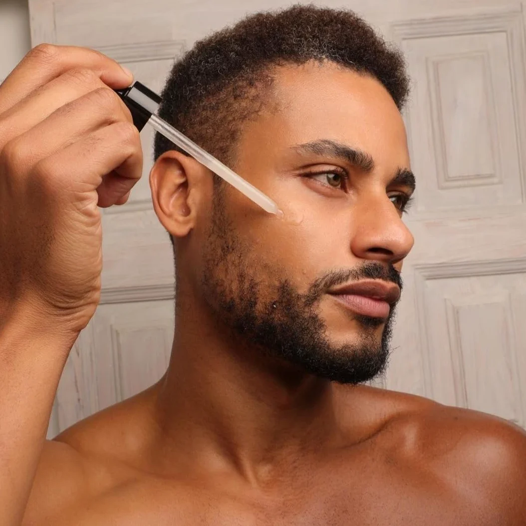 Homo Naturals serum do twarzy dla mężczyzn, przeciwstarzeniowe, do skóry wrażliwej, z kwasem hialuronowym, krem do twarzy przeciw trądzikowi, dla mężczyzn, przeciw starzeniu się i trądzikowi,