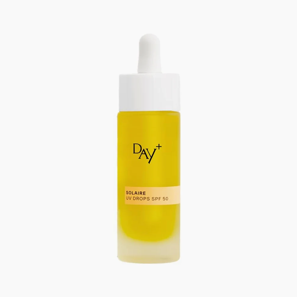 DAY+ | UV DROPS SPF 50 | Serum do twarzy o wysokiej ochronie przeciwsłonecznej | Chroni przed UVA/UVB, zwalcza zmarszczki i starzenie się skóry, nawilżenie | Karanja, pestki winogron | Butelka 30 ml