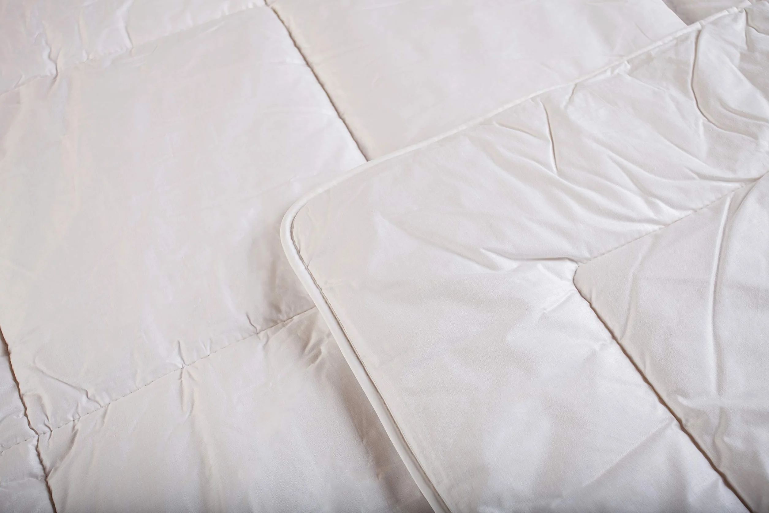 Kołdra wełniana z czystej wełny merino 10,5 tog 500 g/m² 140 x 200 cm pojedyncza