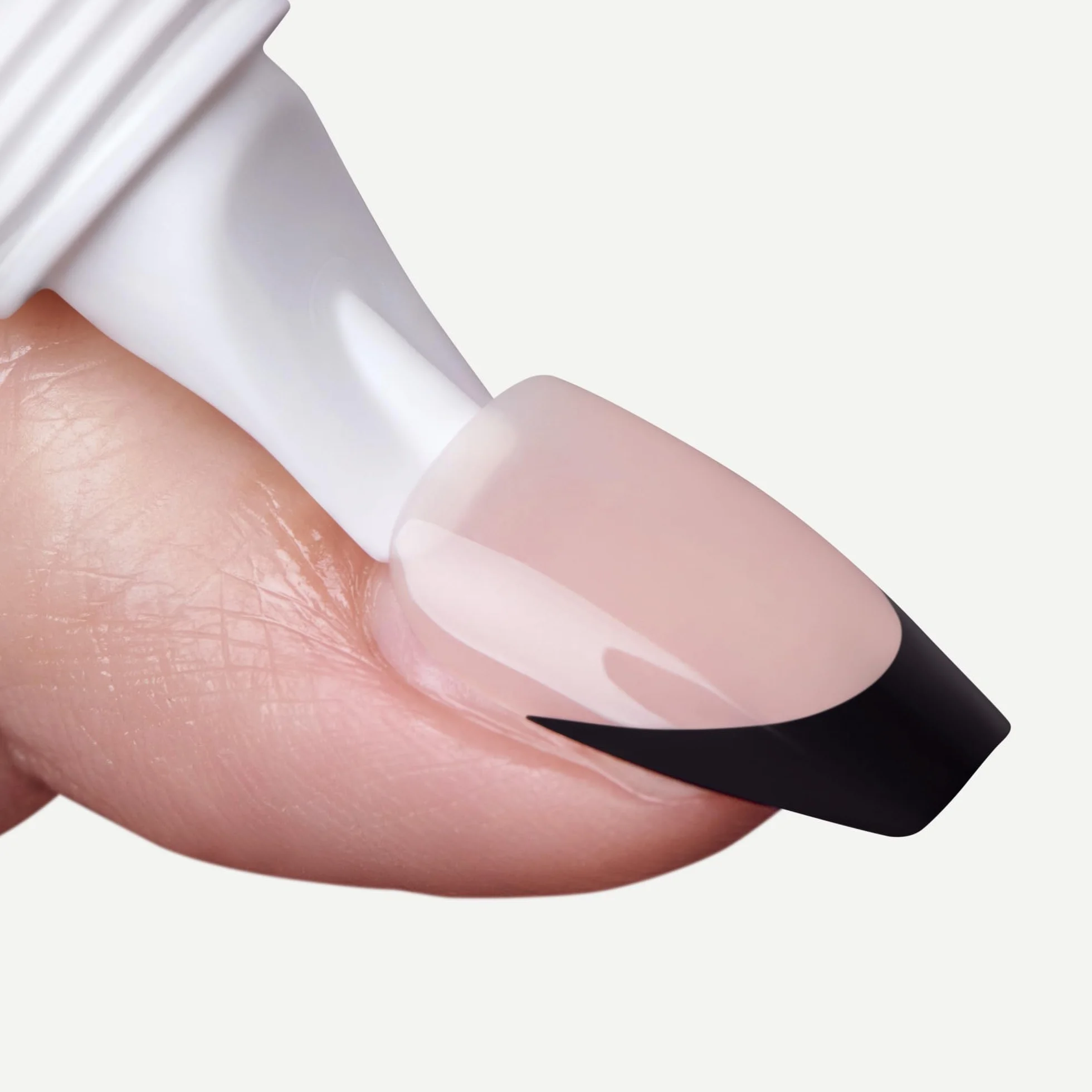 Kiss Glue Off płyn do usuwania sztucznych paznokci 13,5 ml