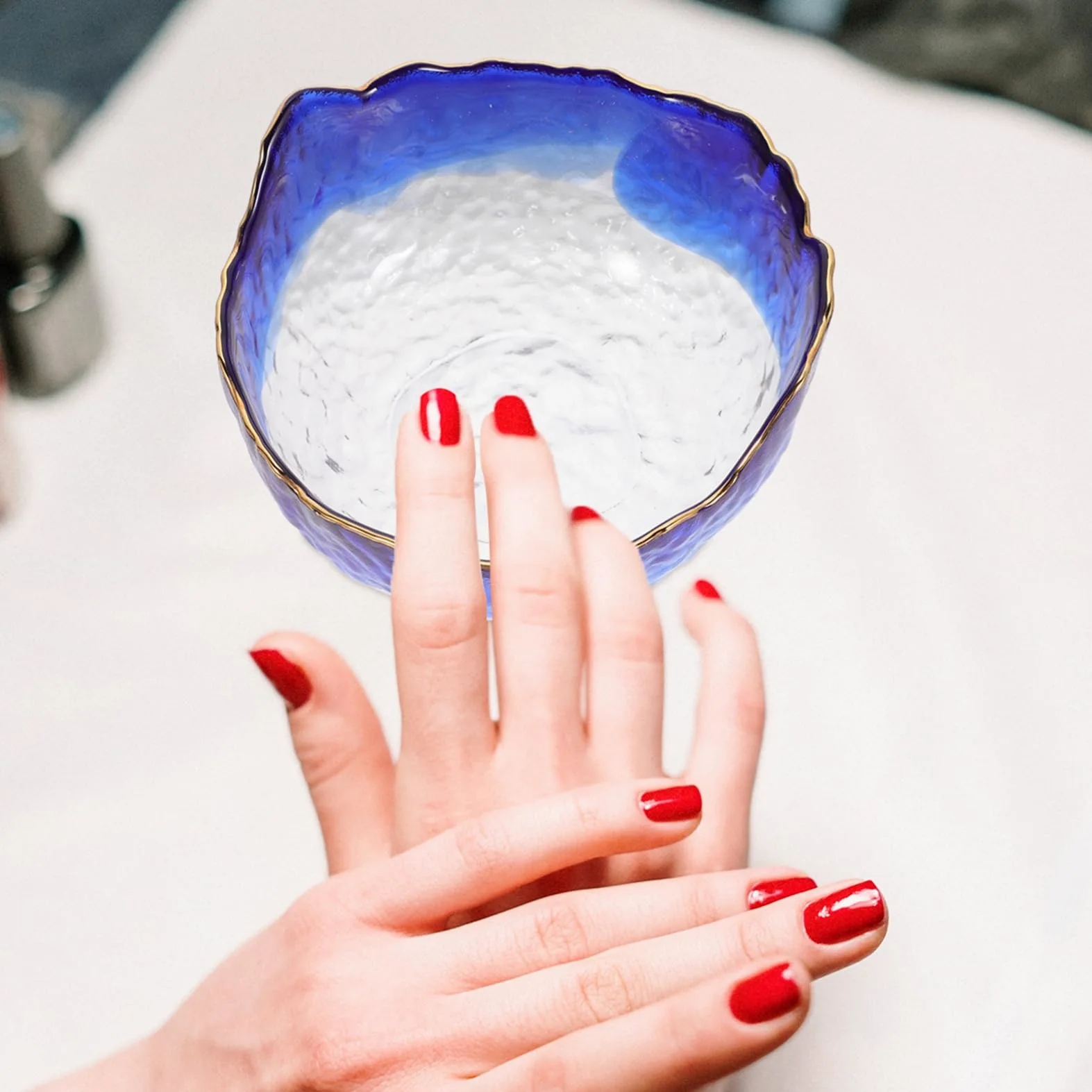 Housoutil Miska Do Namaczania Paznokci 4 Szt. Szklana Miska Do Manicure Jasnoniebieska Gradientowa Złota Krawędź Końcówki Do Paznokci Miska Do Namaczania Miska Do Manicure Do Zmywacza Do